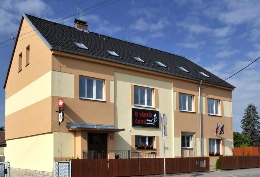 Pension U Vsech Certu Jičín Exteriör bild